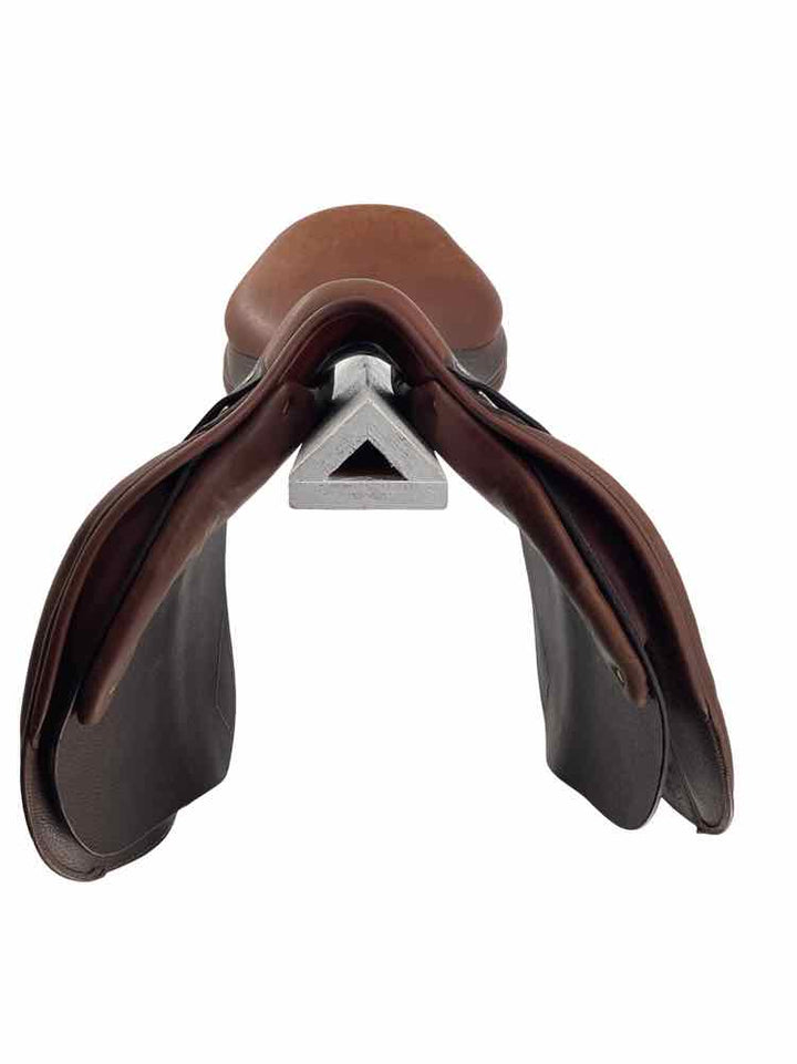 17" Antares used close contact saddle
