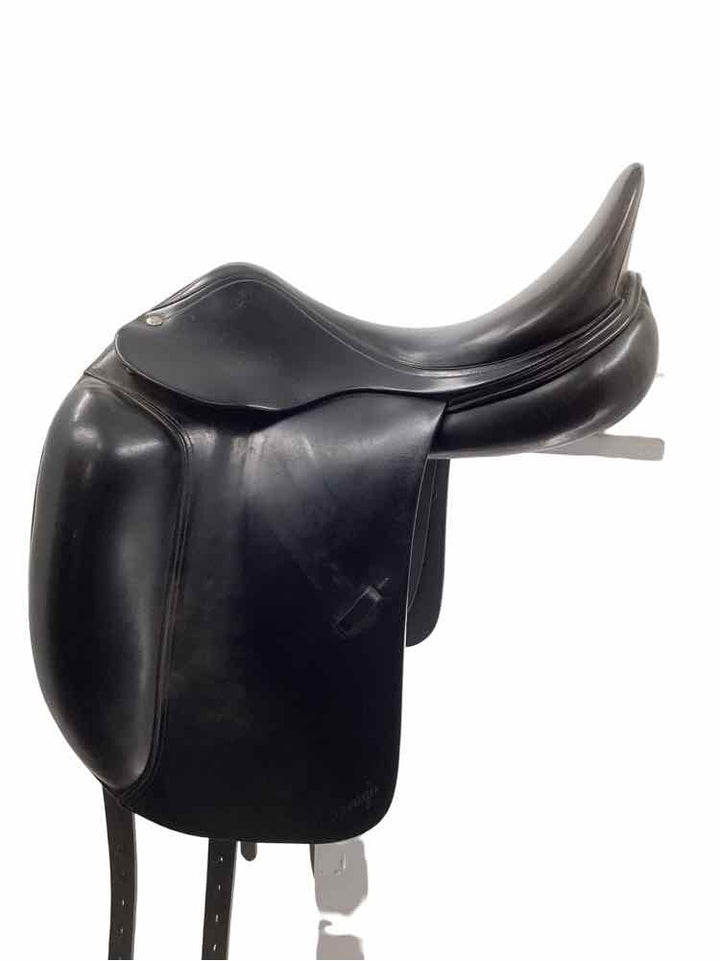 17" Amerigo dressage saddle