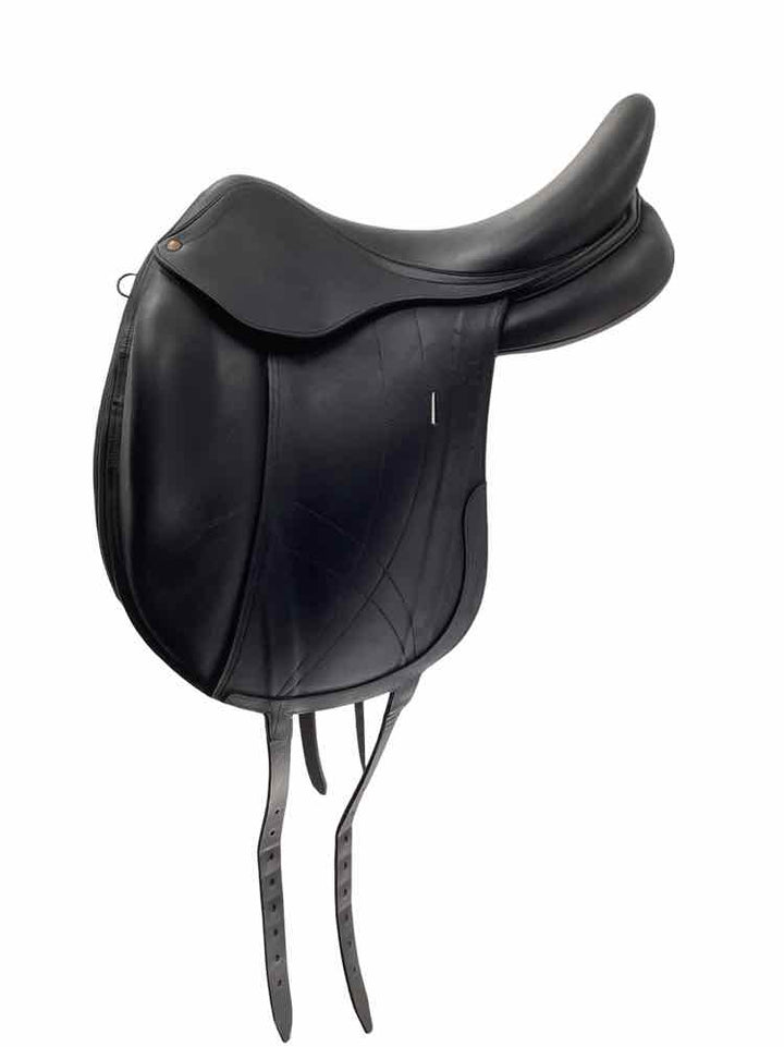 18" Atlas used monoflap dressage saddle
