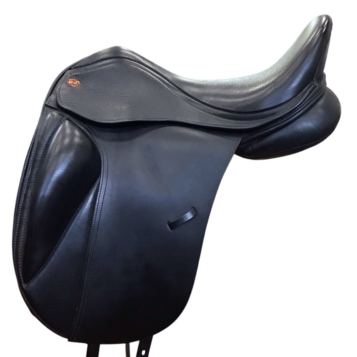 17" Kent & Masters HDS Adjustable Used Dressage Saddle - H