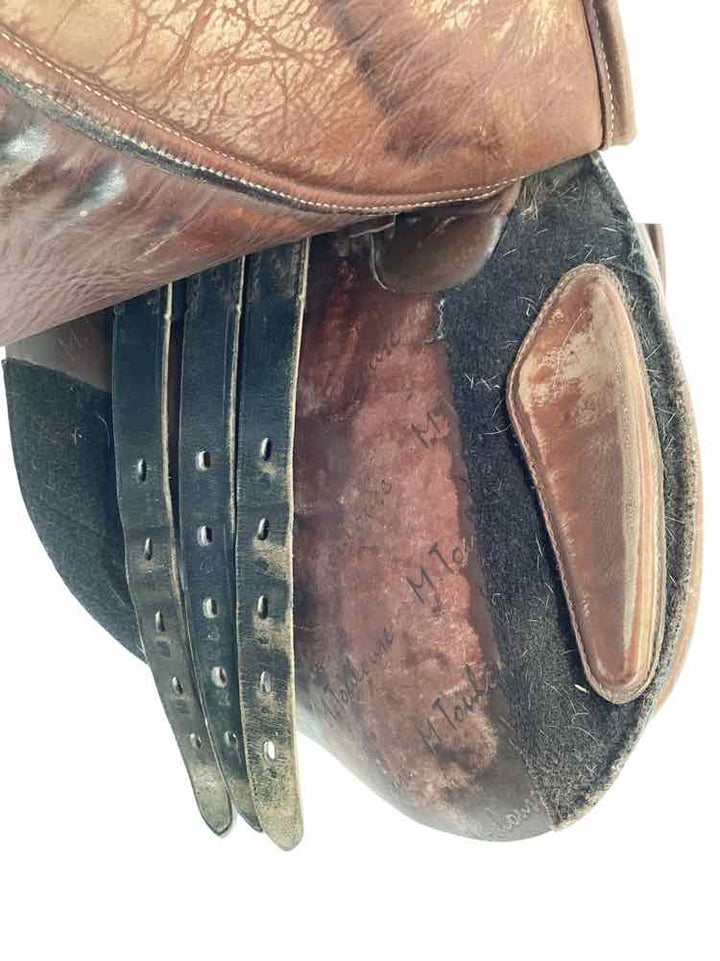 16.5" M Toulouse Annice used close contact saddle