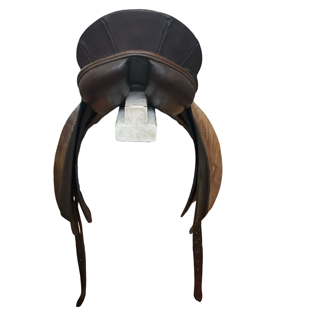 17" Thoroughbred Medium Used Dressage Saddle