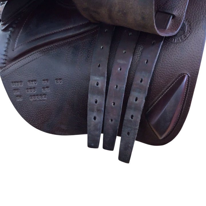 17" CWD SE02 Medium Used Hunter/Jumper Saddle - H