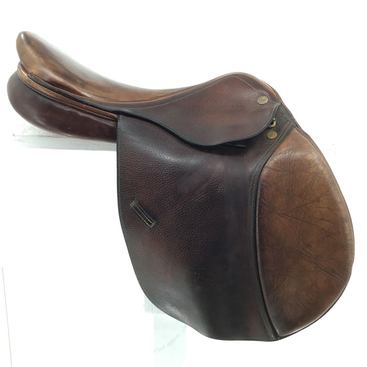 17.5" Beval used close contact saddle B