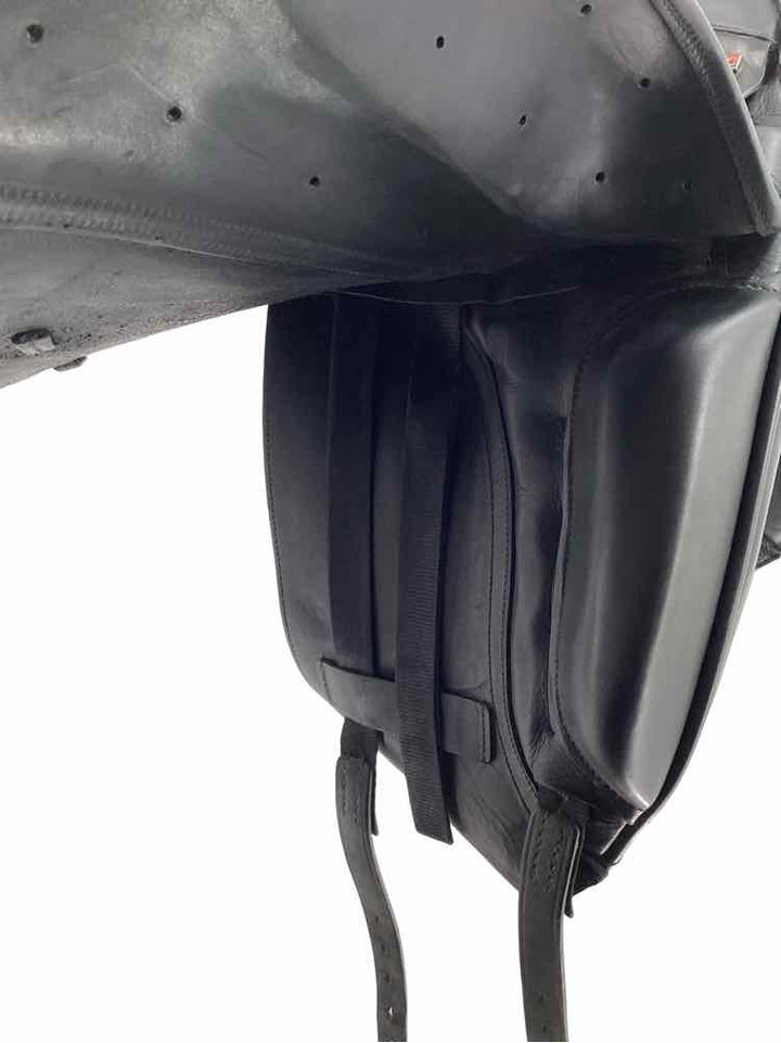 18" Albion used dressage saddle B