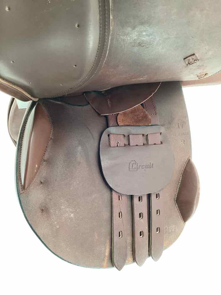 17" Dover used close contact saddle B