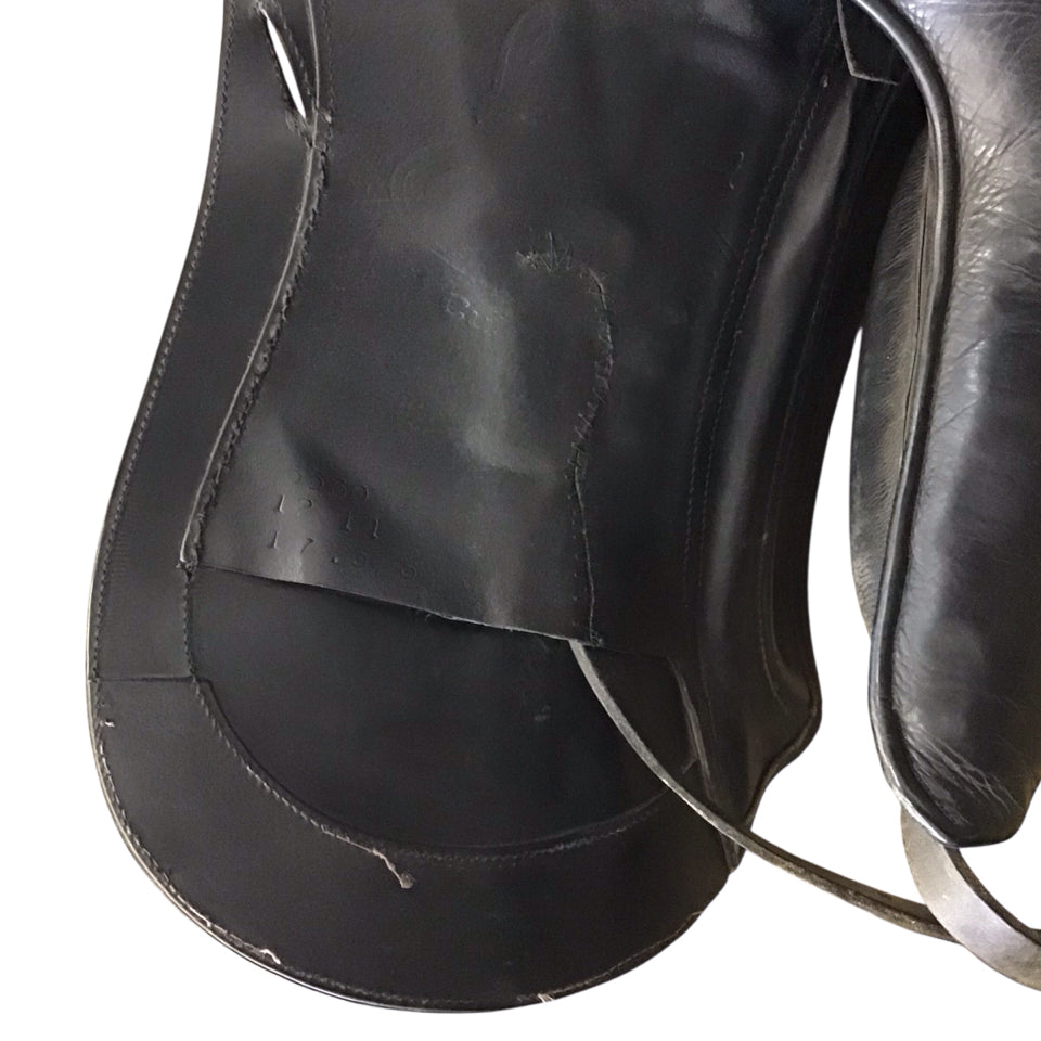 17.5" Custom Saddlery Laguna Med/Wide Used Dressage Saddle - H