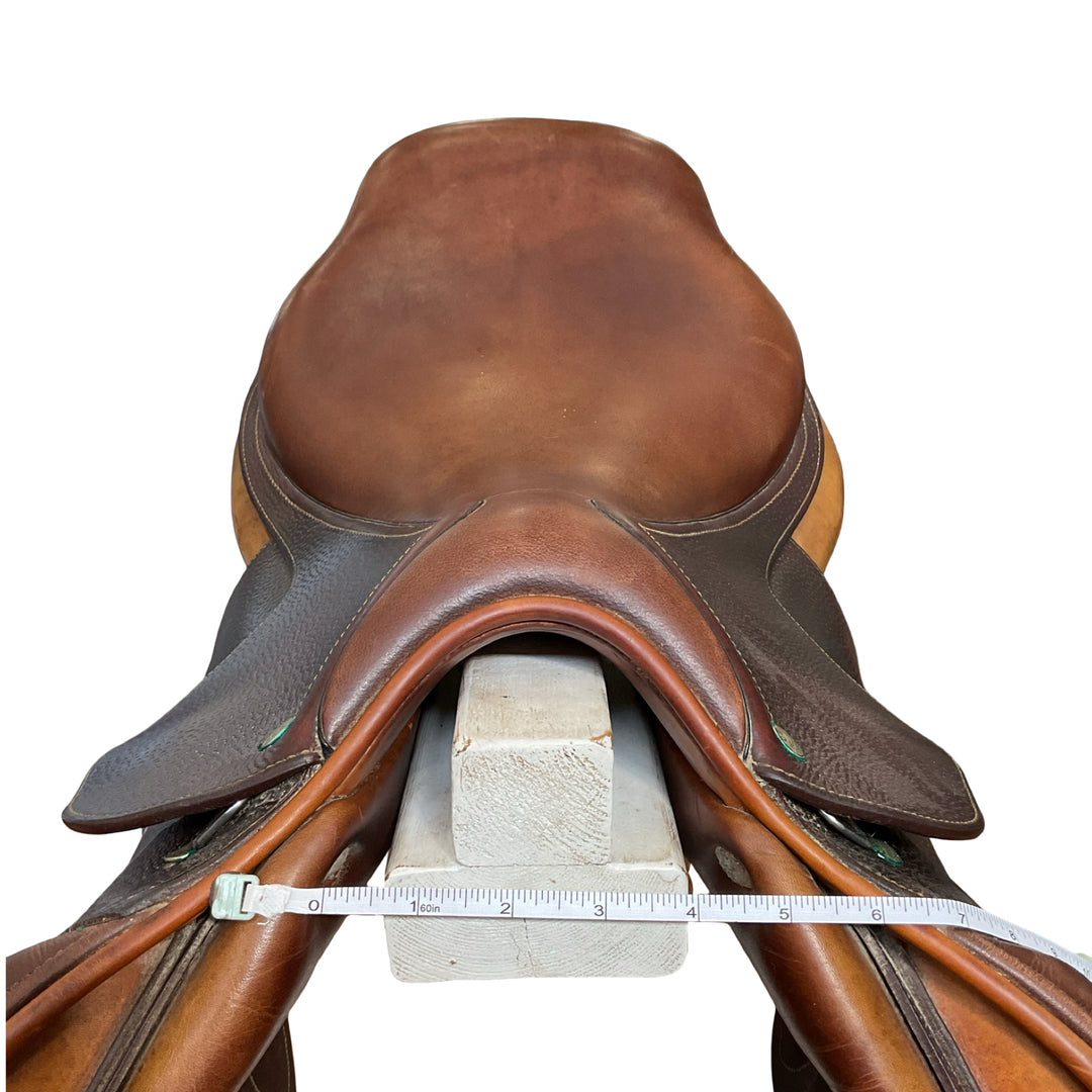 17" CWD SE02 Medium Used Hunter/Jumper Saddle
