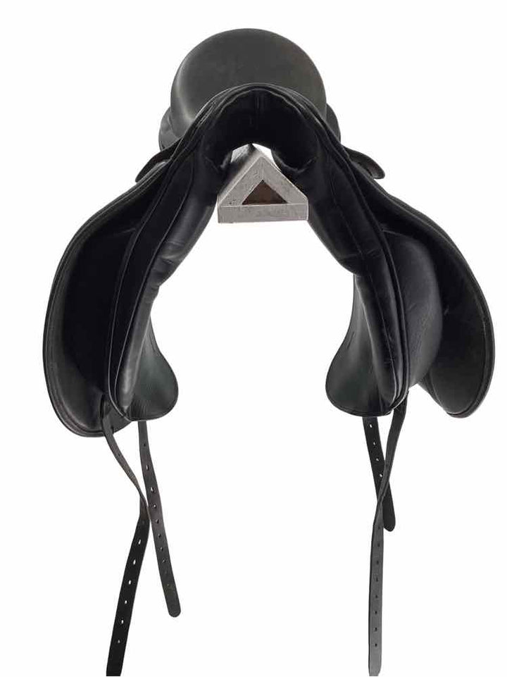 17" Albion SLK used dressage saddle