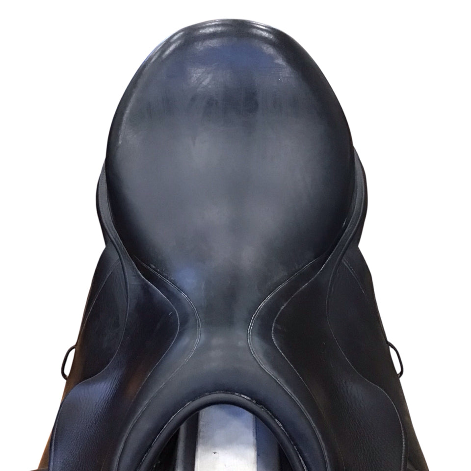 18" CWD SE05 Medium Used Dressage Saddle - H