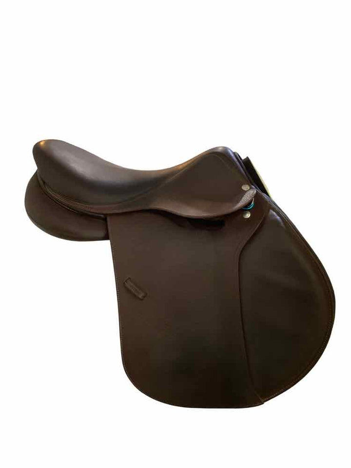 16.5" Devoucoux used close contact saddle has cover B