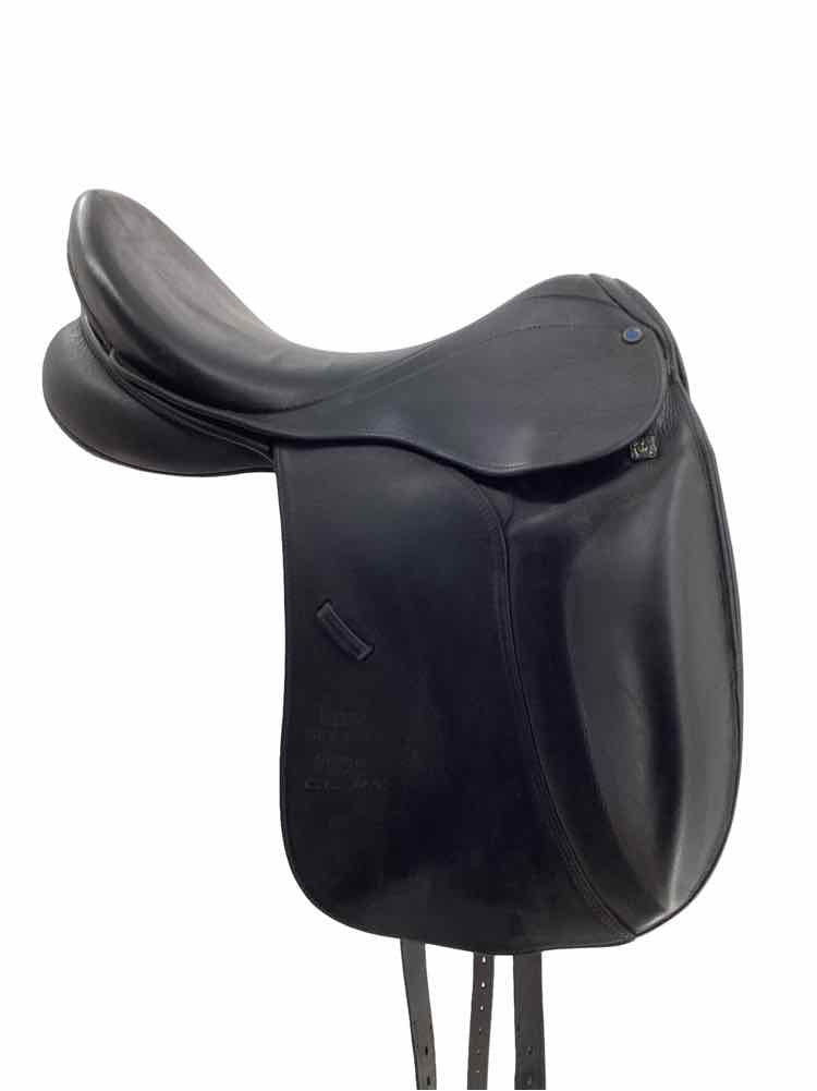 18" Stubben De Luxe used dressage saddle B has cover