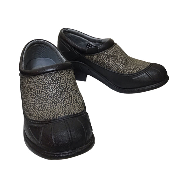 ARIAT 7.5 Waterproof Frog Clogs USED B