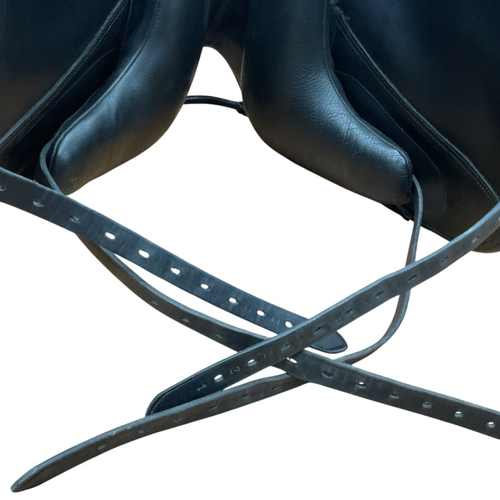 17.5" Custom Saddlery Everest R Narrow Used Dressage Saddle - H