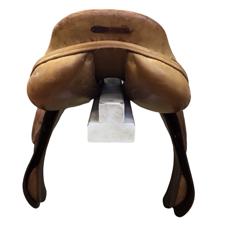 17.5" Dominus Medium Used Hunter/Jumper Saddle - H