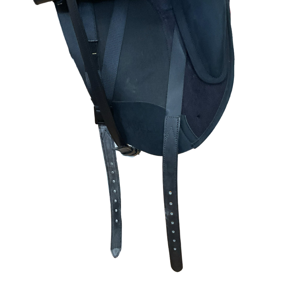 18" Wintec Isabell Icon Adjustable NEW Dressage Saddle