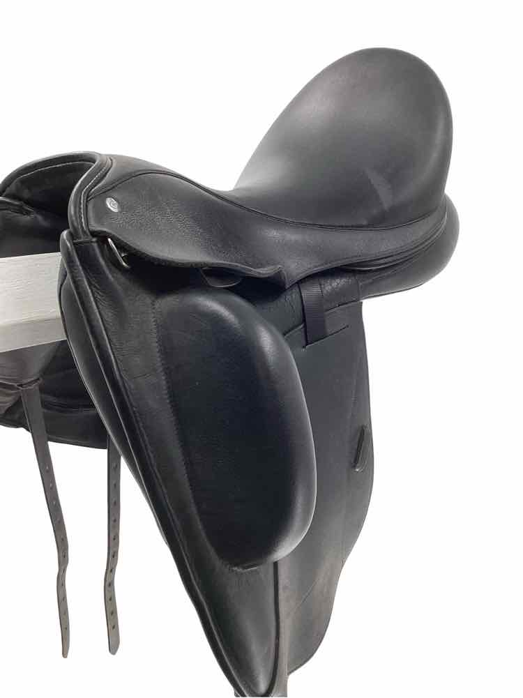 18" Custom Saddlery wool flocked mono flap shorter flap used dressage saddle