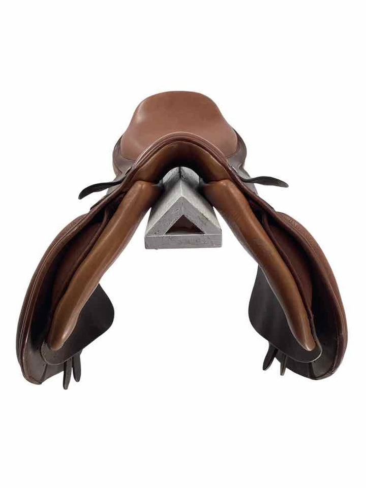 17" Pessoa used close contact saddle