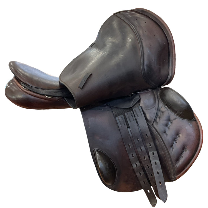 17.5" County Conquest Med/Wide Used Hunter/Jumper Saddle
