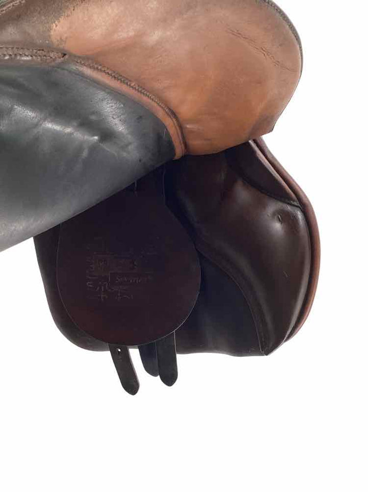 18" Stubben used close contact saddle
