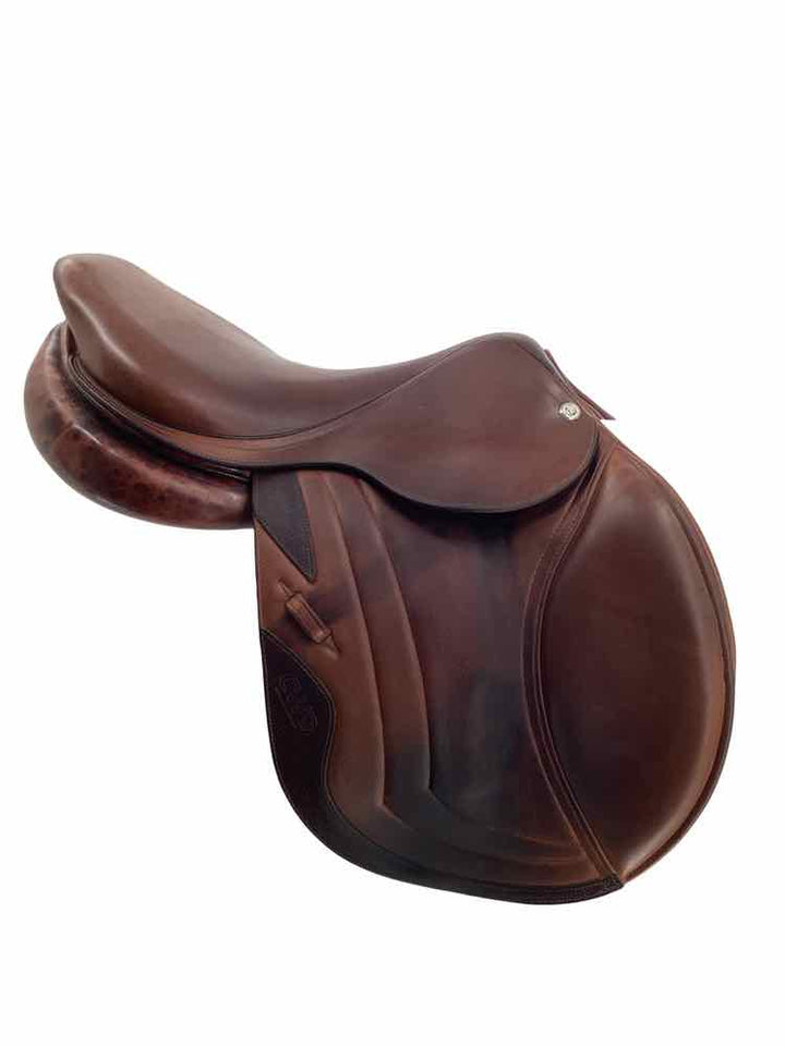 17.5" CWD used close contact saddle B