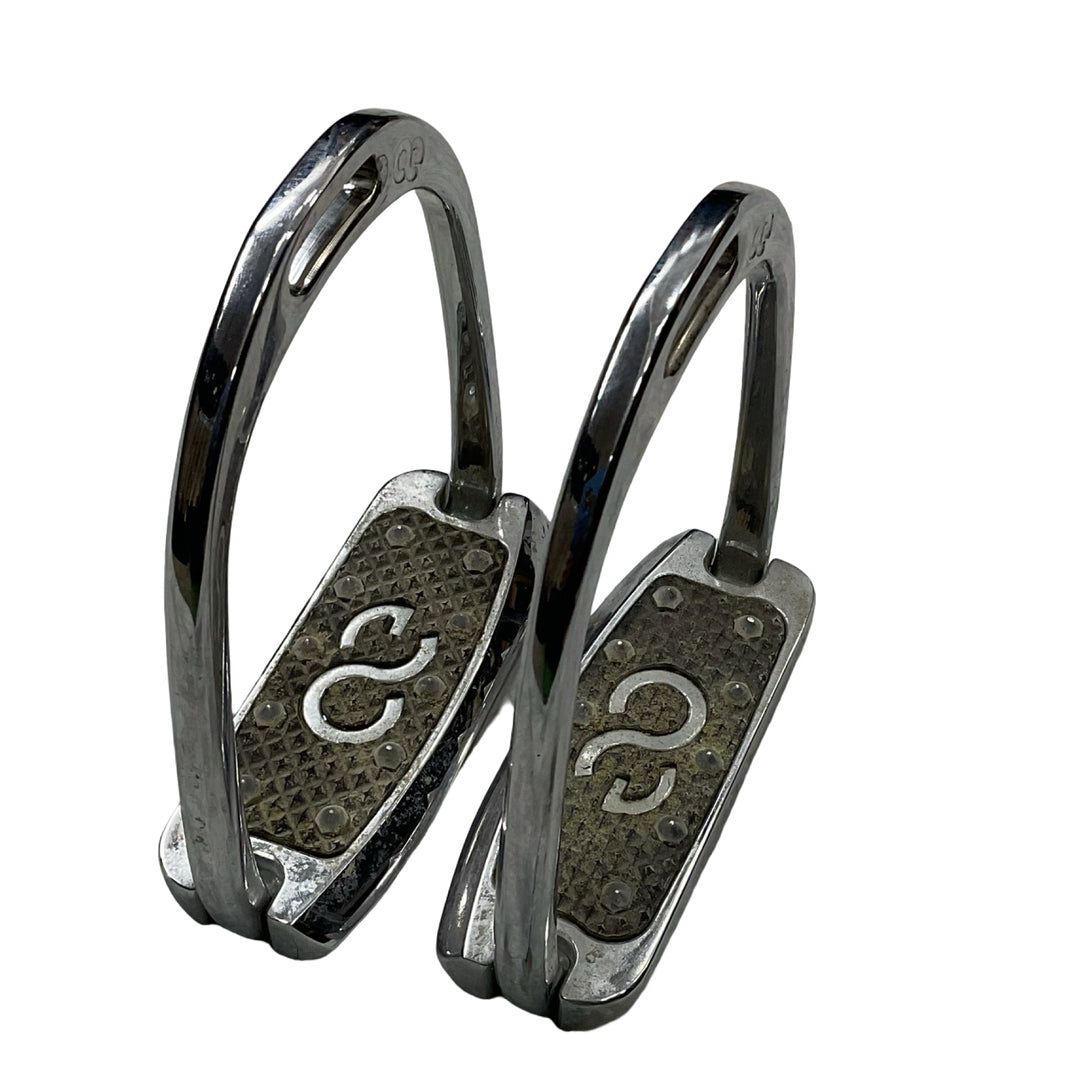 American Equus 4.5" Hunter EQ Fillis English Stirrups Silver Used