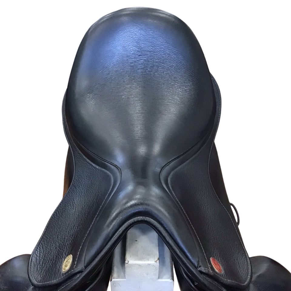 17" Kent & Masters HDS Adjustable Used Dressage Saddle - H