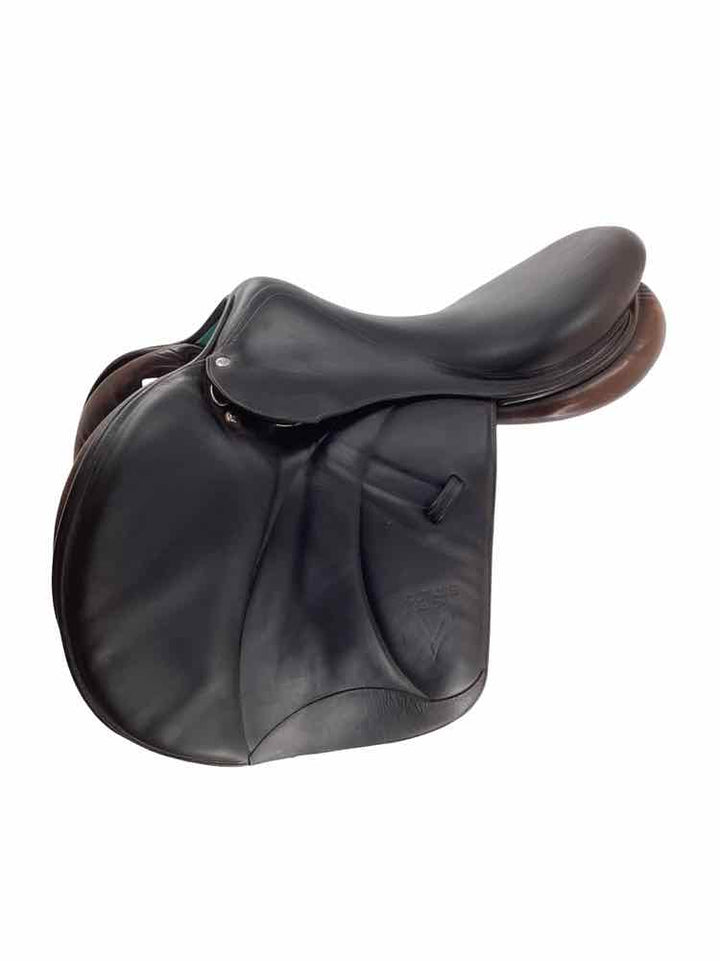 18" Voltaire palm beach with very forward flap used close contact saddle