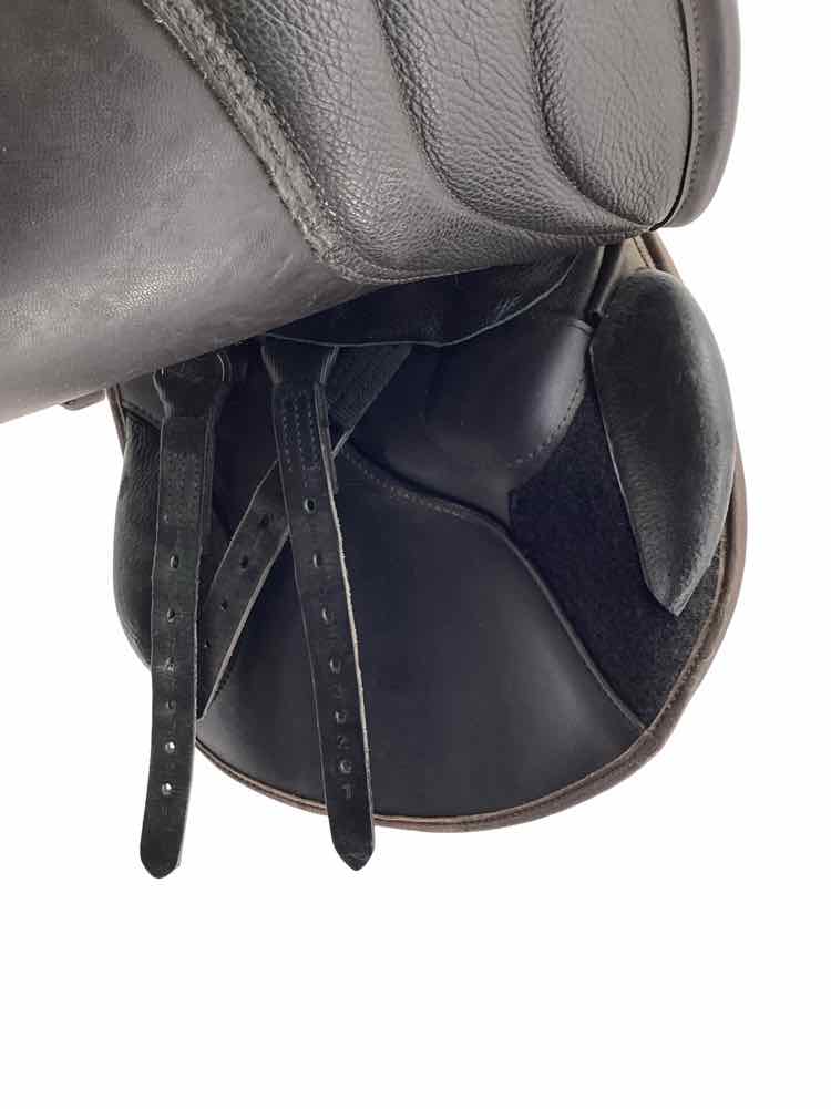 17" Thorowgood used close contact saddle B