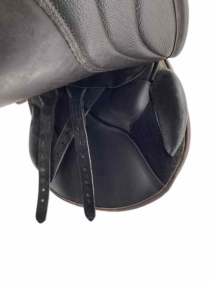 17" Thorowgood used close contact saddle B
