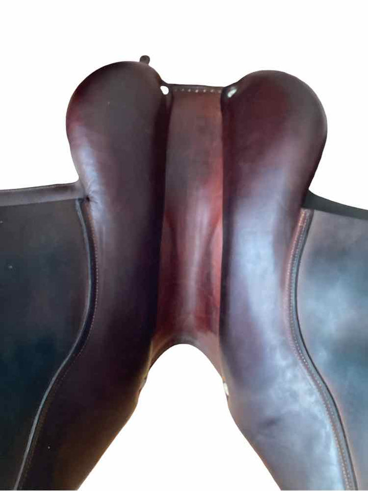 17" CWD used close contact saddle B
