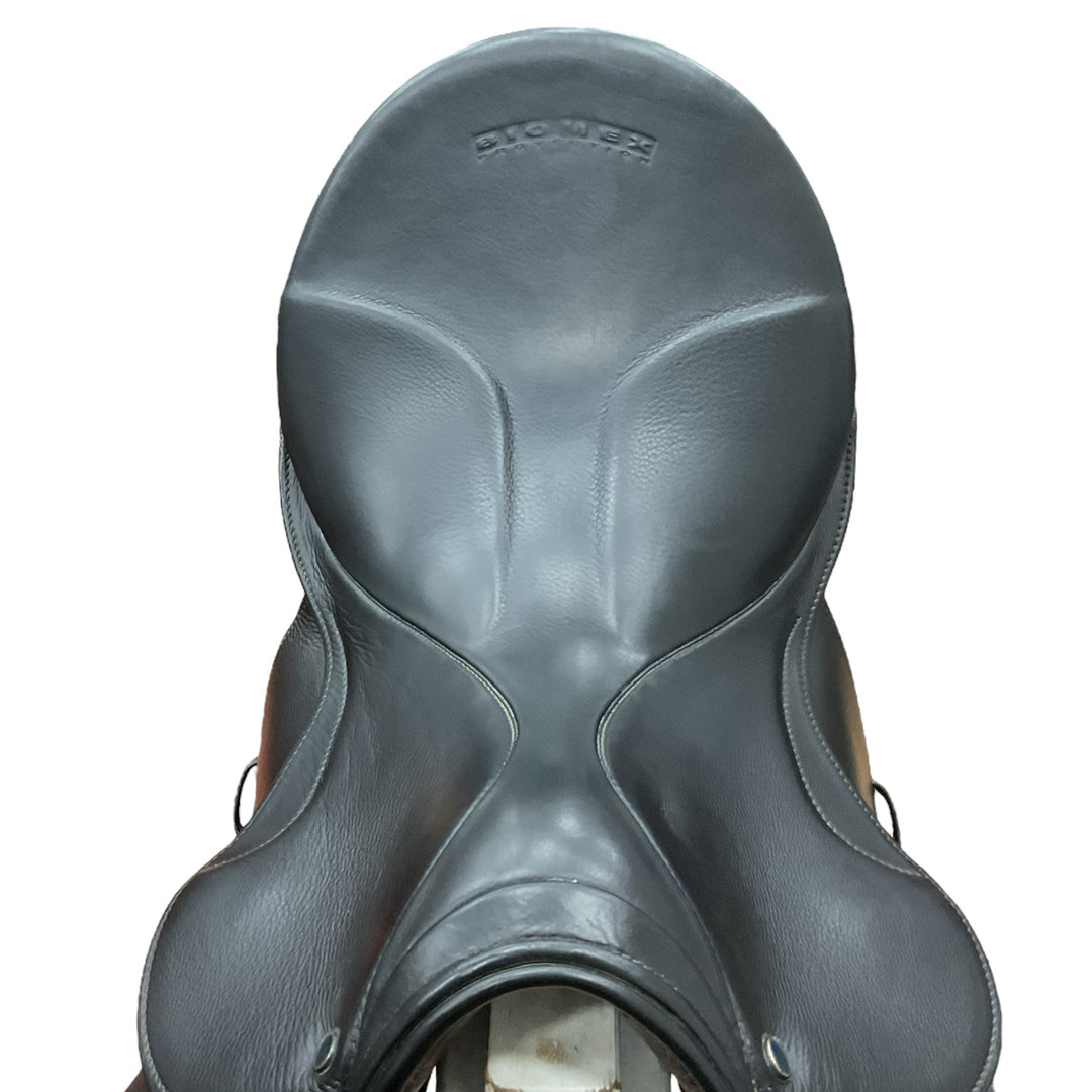 18" Stubben Genesis De Luxe 29cm Medium Used Dressage Saddle - H