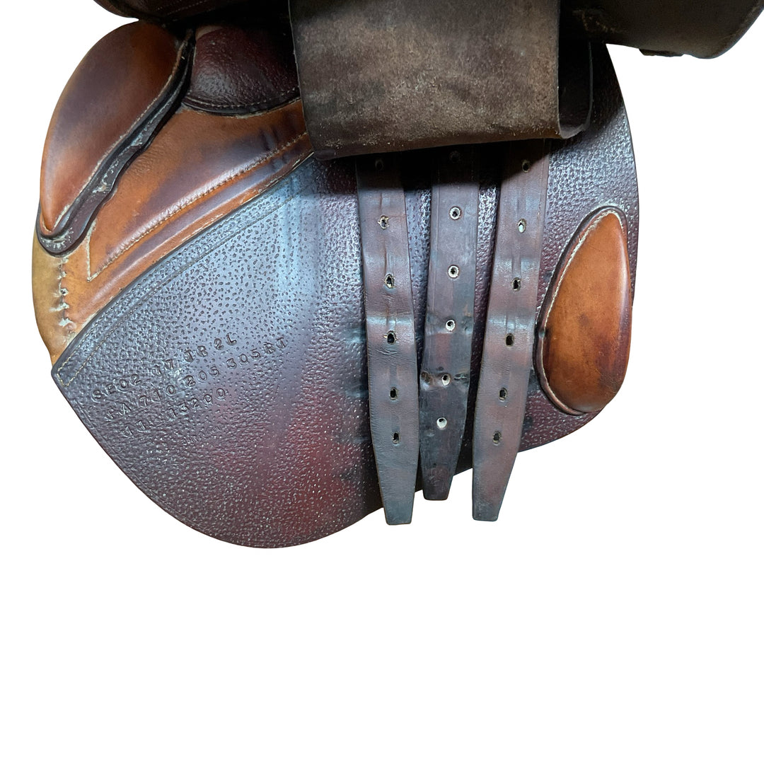 17" CWD SE02 Medium Used Hunter/Jumper Saddle