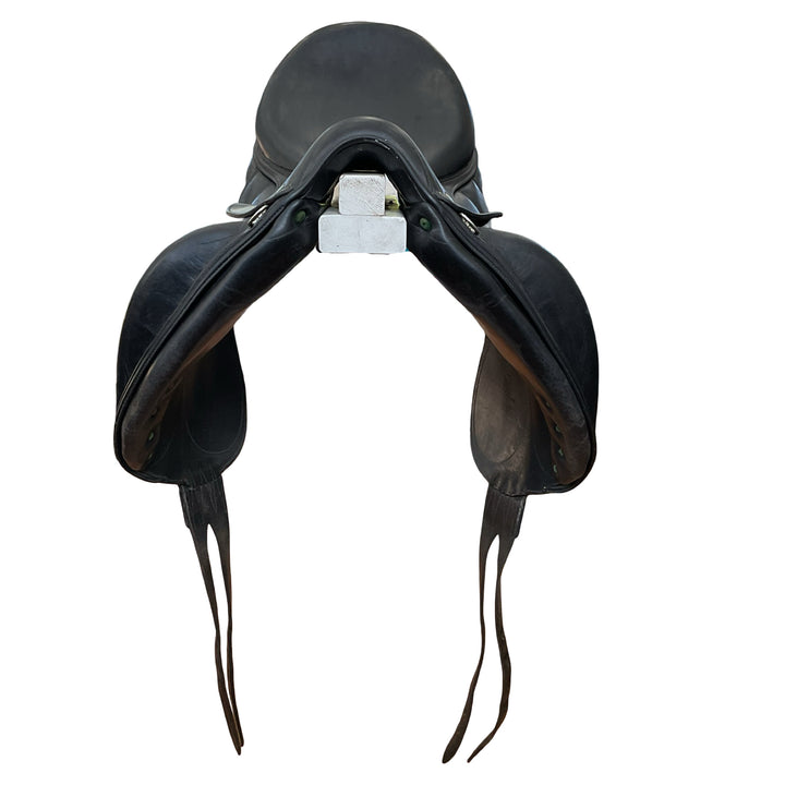 17.5" Devoucoux Makila Medium Used Dressage Saddle