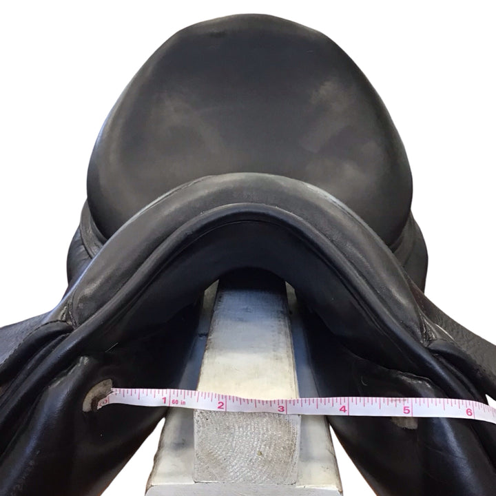 17.5" CWD SE05 Medium Used Dressage Saddle - H