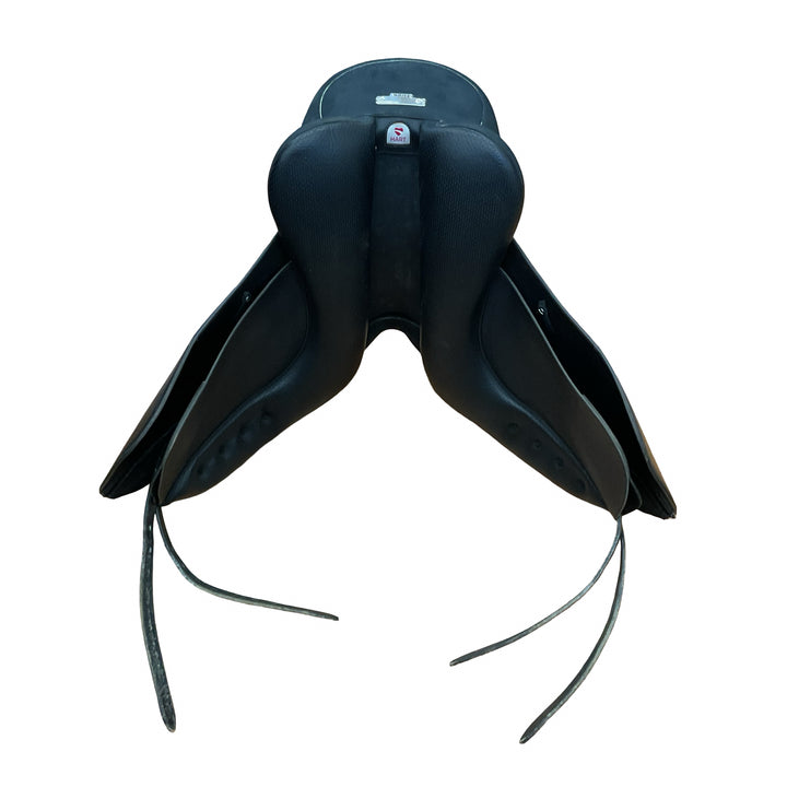 18" Wintec Isabell Adjustable Used Dressage Saddle