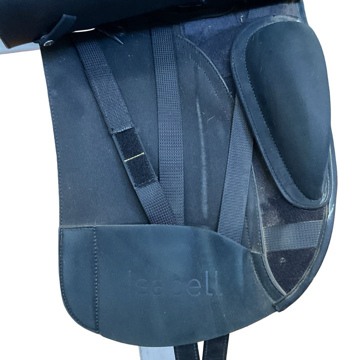 18" Wintec Isabell Adjustable Used Dressage Saddle