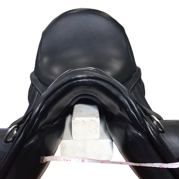 17.5" Aviar Rook 2.0 Medium Demo Condition Dressage Saddle - H