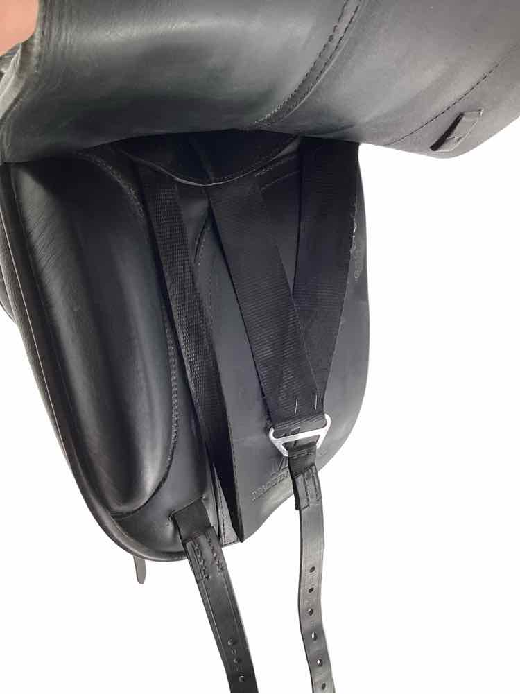 17" Walsall used dressage saddle