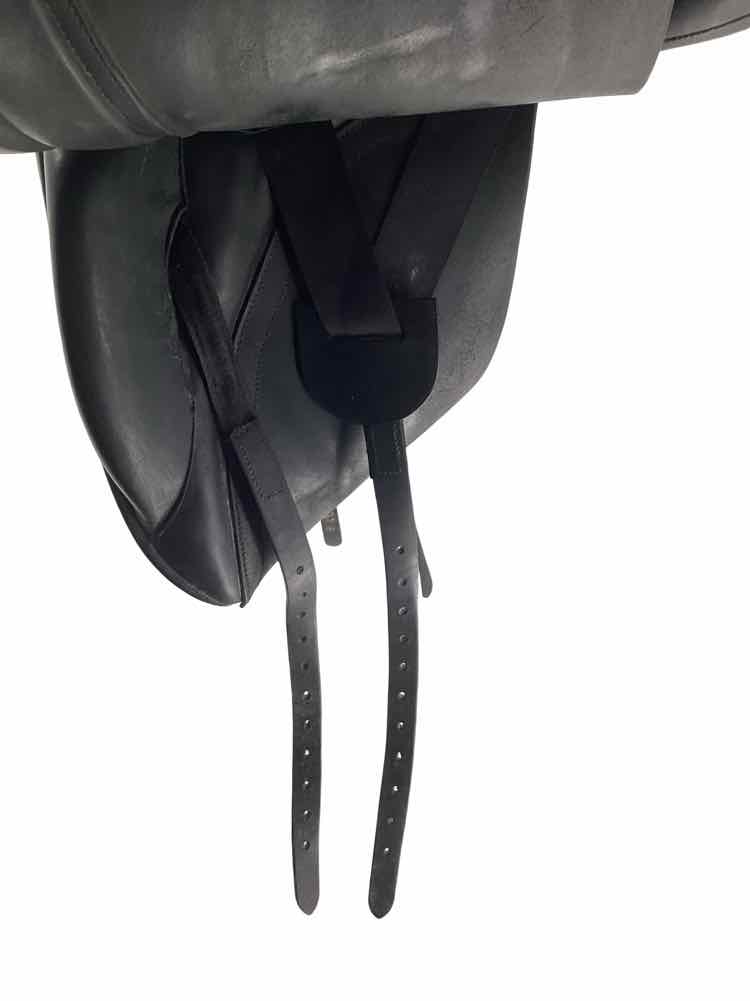 18" Hulsebos used dressage saddle