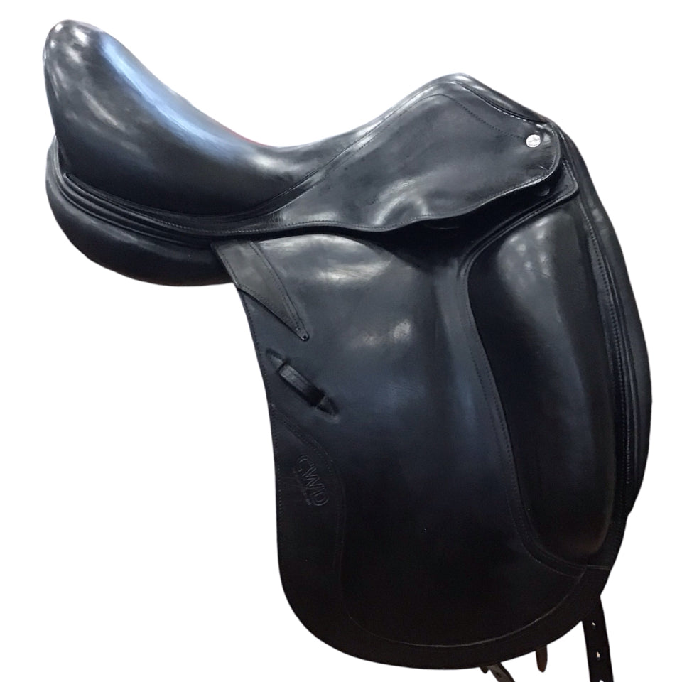 17.5" CWD SE08 Medium Used Dressage Saddle - H