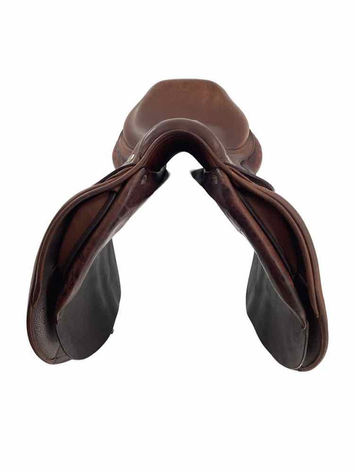 17.5" CWD used close contact saddle B