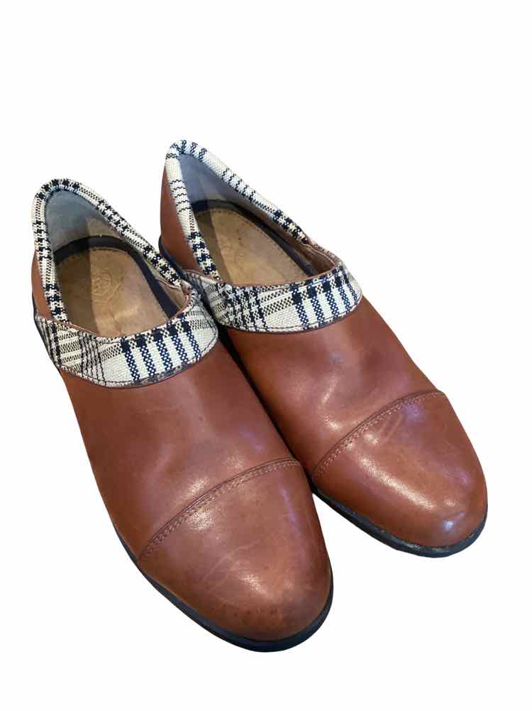 ARIAT 9 Baker Sport Slip On Shoes USED B