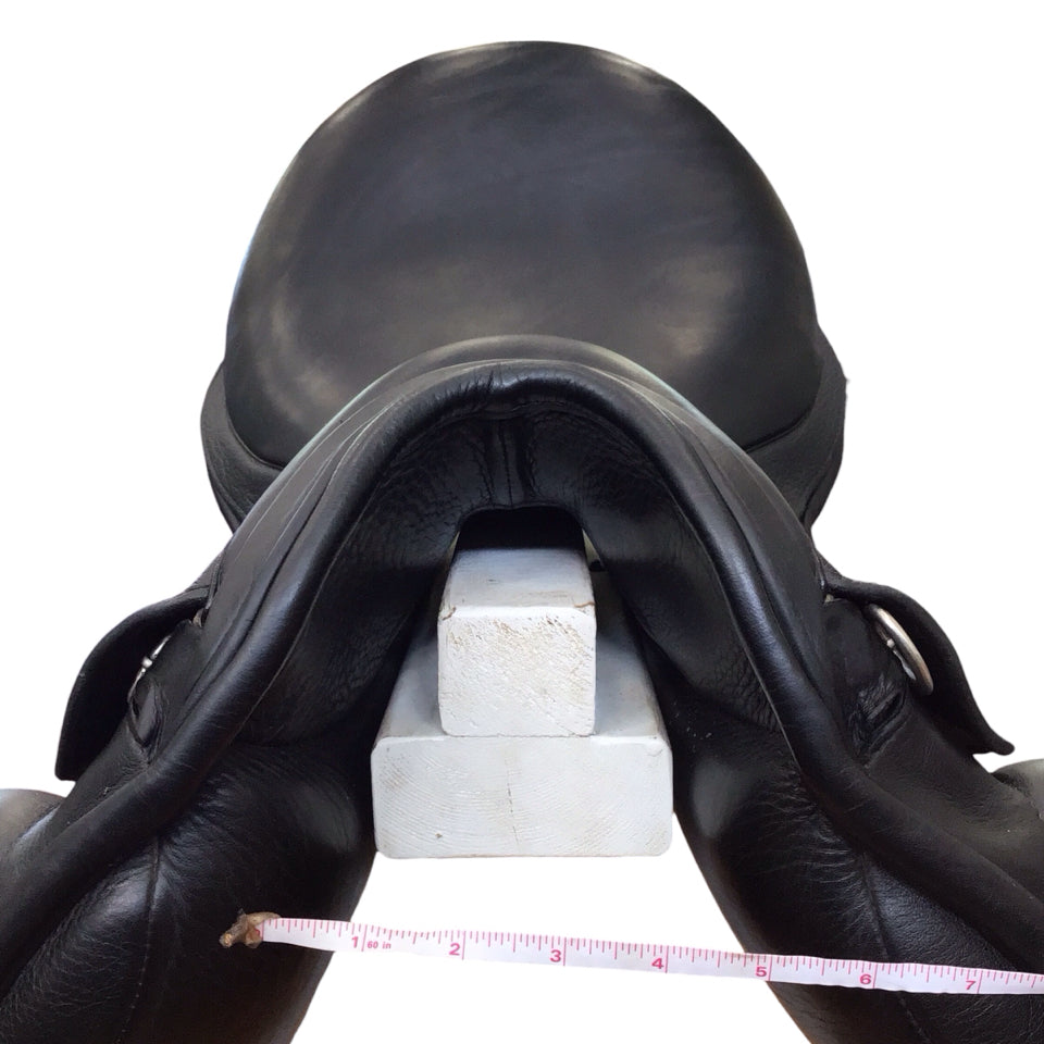 18" Custom Saddlery Icon Star Med/Wide Used Dressage Saddle - H
