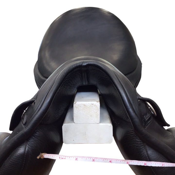18" Custom Saddlery Icon Star Med/Wide Used Dressage Saddle - H
