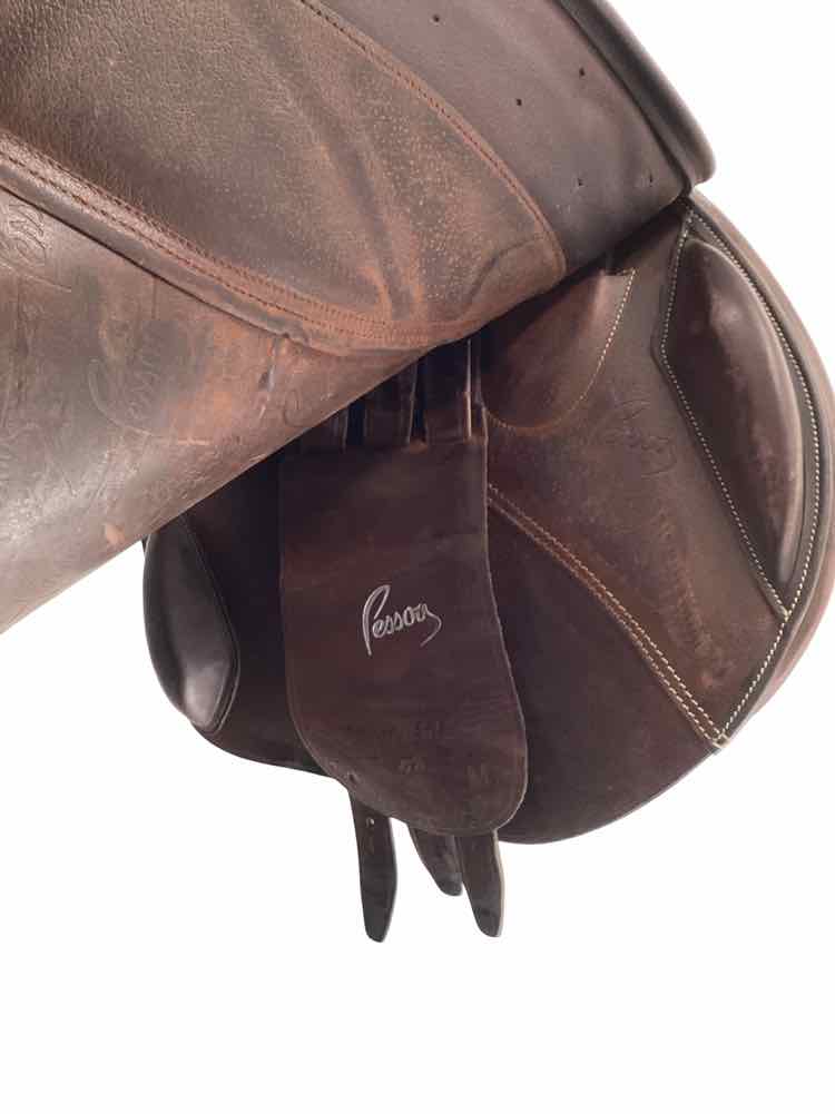 17.5" Pessoa used close contact saddle