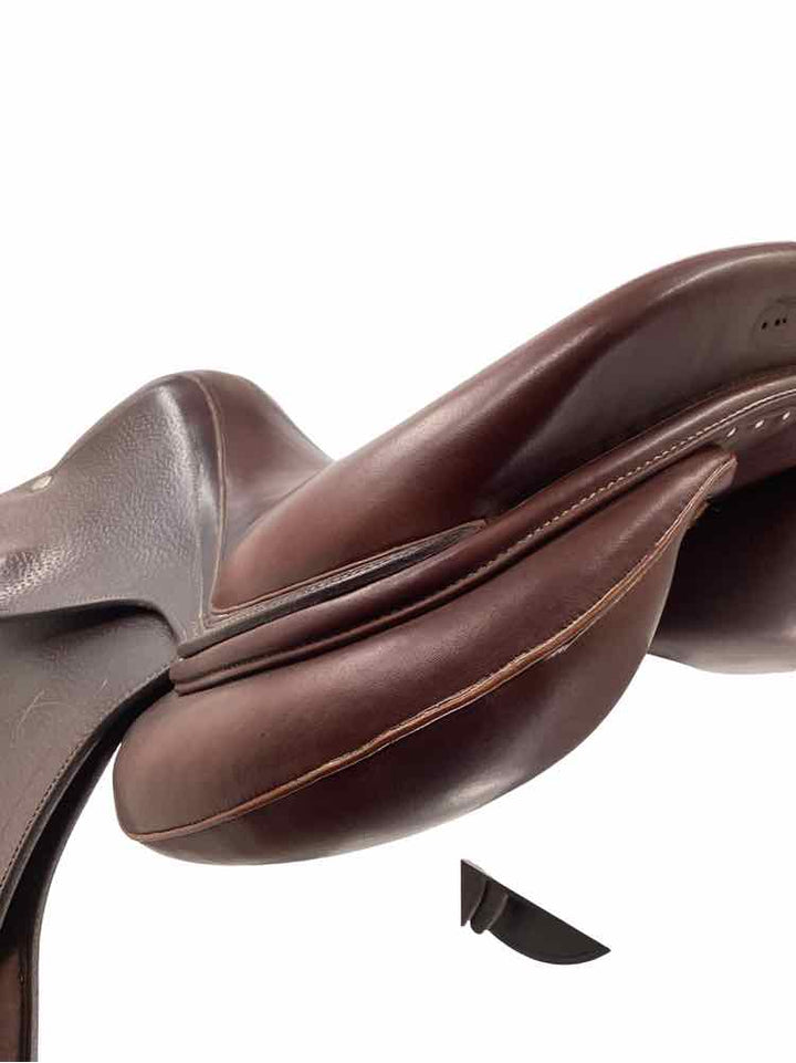 17" Arion close contact saddle