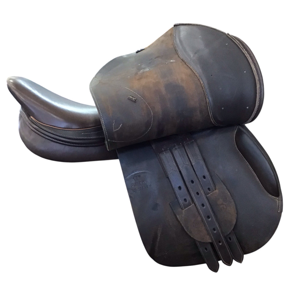 17" HDR Memor-X Medium Used Hunter/Jumper Saddle - H