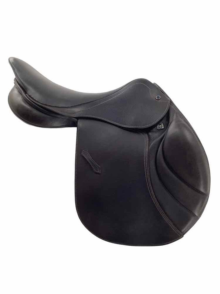 18" Stubben Portos used close contact saddle