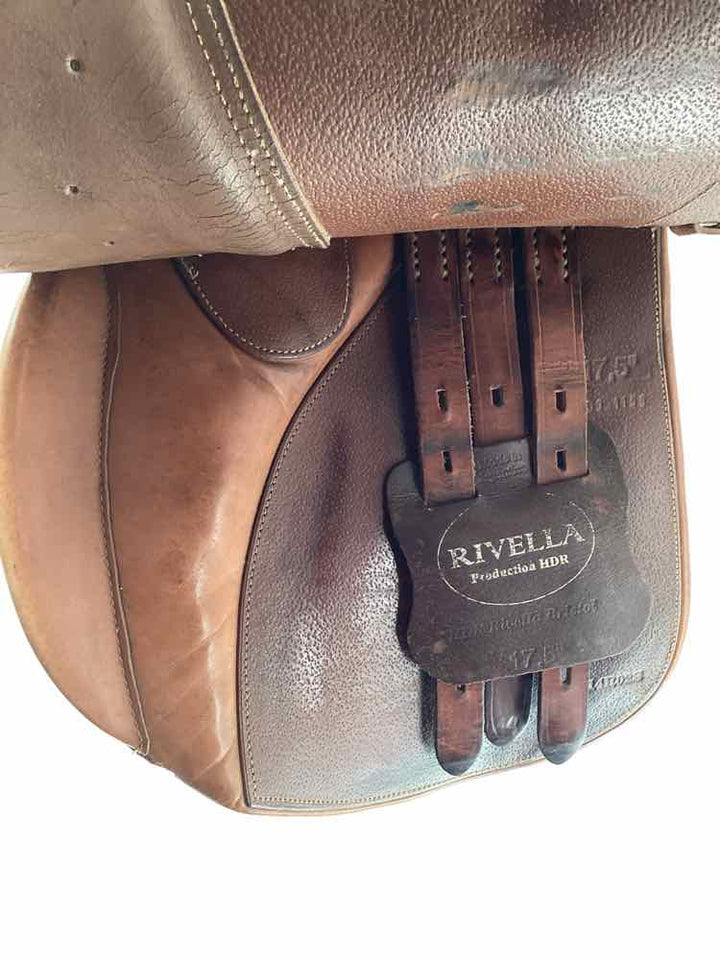 HDR Rivella wide tree wool flocked forward flap jumping saddle